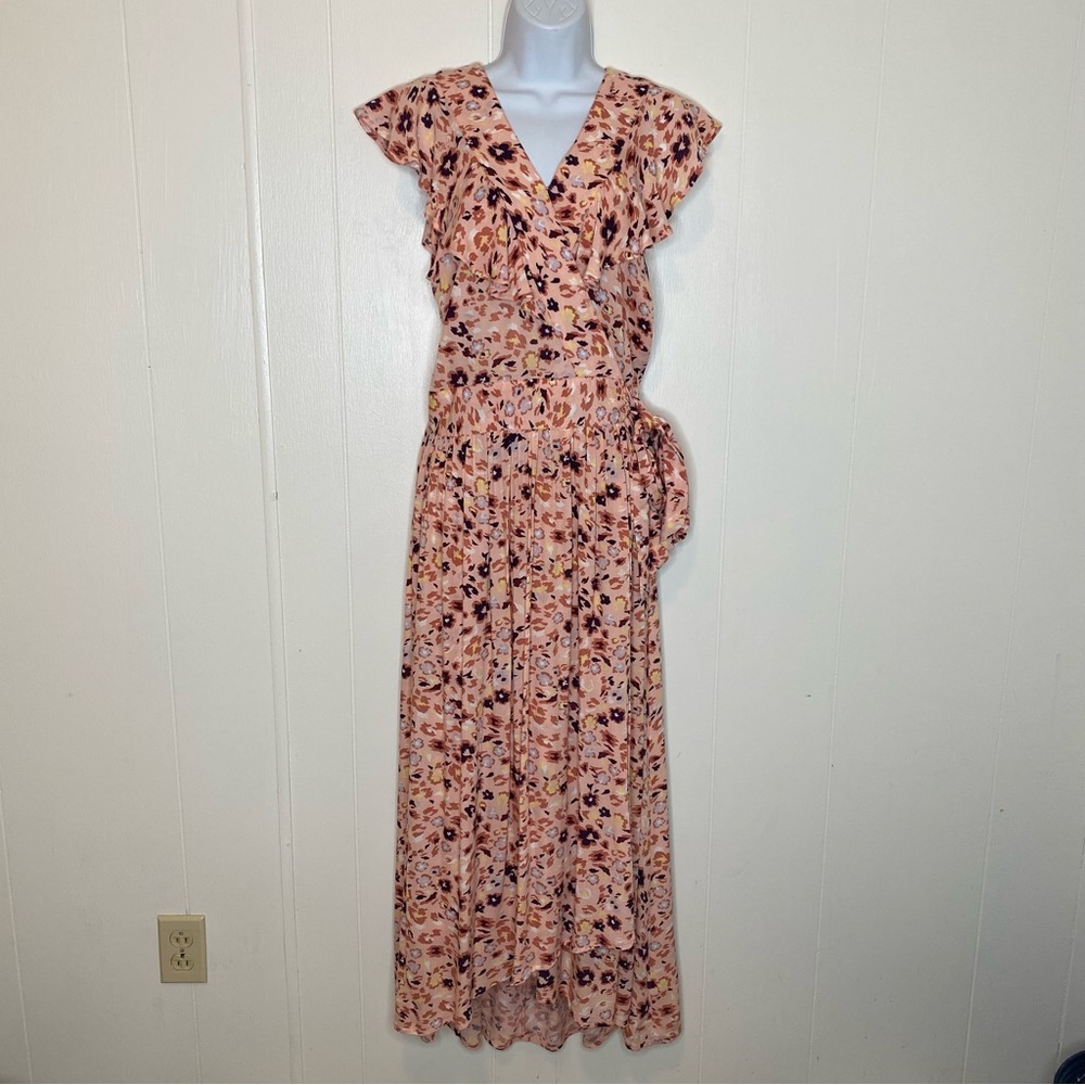 Sofia Jeans Salmon Floral Wrap Dress. Size Small.